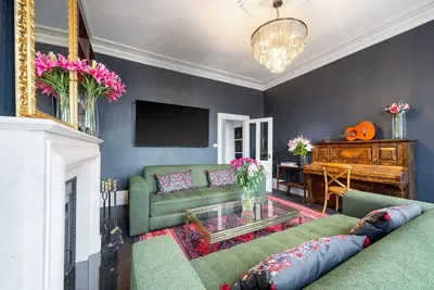 Image de Luxe Stylish Two Level Apartment I Rooftop Terrace