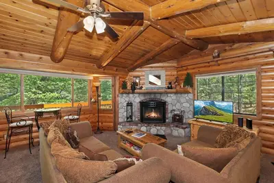 Image de Single-Story! Pet Friendly! Hot Tub! Pool Table!