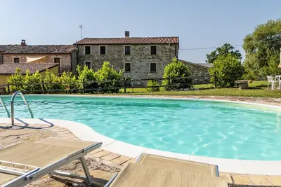 Image de Cozy rural house with swimming pool in the middle of nature