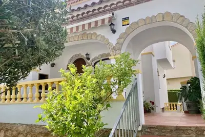 Image de Casa pareada con jardĂn