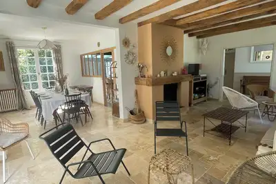 Image de Villa familiale de charme, 6 chambres, parc arboré, idéalement située!