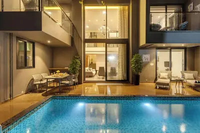 Raga - A Lindsay Manor with Private Pool, Vagator, 1km from Beach