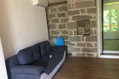 Image de Appartement T3 dans maison de village climatisée