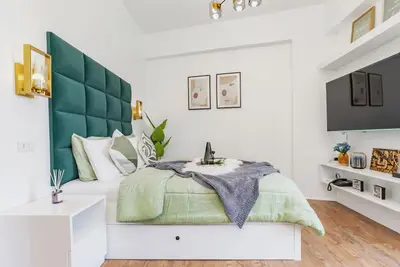 Image de Jolenia by J&J ( Near Airport | Pool| WiFi )