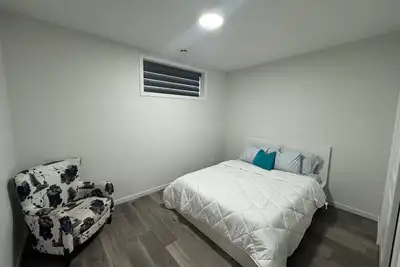 Cozy Apartment Northwest Calgary