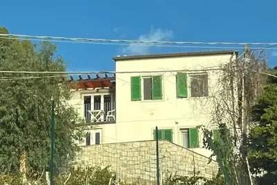 Image de Cozy three-room apartment, pets allowed, beautiful sea view.