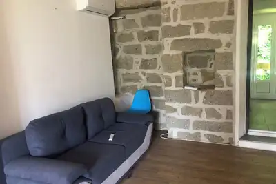 Image de Appartement T2 dans maison de village climatisé