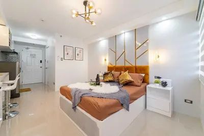 Image de Infini by J&J ( City Center |Near Malls )