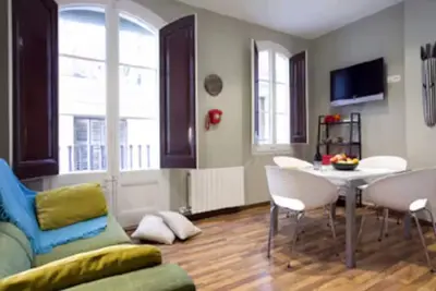 Image de Acomodis great location right in El Born old town 4 air conditioners 6 ppl max. !