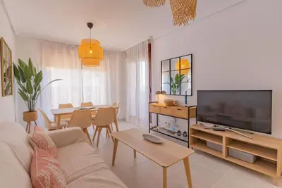 Image de Relax, Terrace & Pool | 5 Min Walk to the Beach