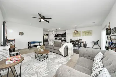 Image de Family-Friendly 4-bedroom Oasis with Fully Equipped Kitchen & Relaxing Vibes