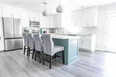 Image de Sprawling Sandfly with bonus rooms galore.