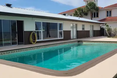 Image de Launch Junction - waterfront house in Titusville with rocket launches view