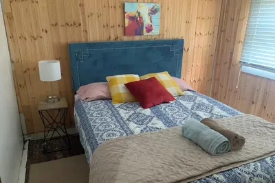 Image de Rustic Family Cabin • Kayaks • Hot Tub Colleges 2-bedroom cabin Harveys Lake Ac