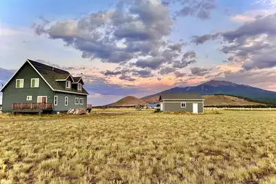 Image de Spacious Mountain View off-grid home near Grand Canyon and Flagstaff.