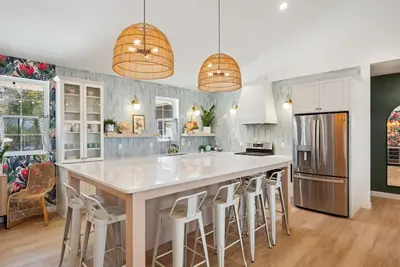 Image de Cozy Cabana | Stylish Retreat in the Heart of Sister Bay