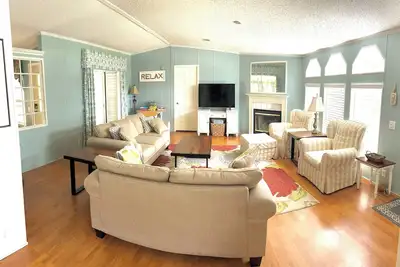 Image de New! The Blue Heron Hideaway- cute & cozy 3 bed/2 bath with Rainbow River access