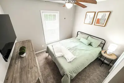 Image de Pine Haven: Quiet 2 Bedroom Near Fort Bragg & I-95