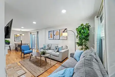 Image de Lux 2-bedroom Uptpwn condo with Parking and Wifi