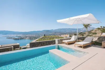 Image de Pyrrha - MiraView Villas & Residences
