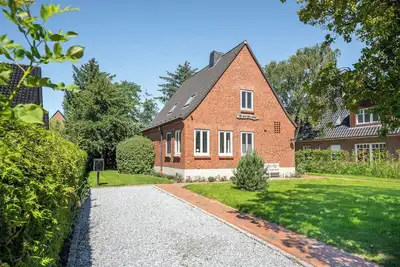 Image de Detached vacation home with garden, terrace and modern furnishings in Sankt