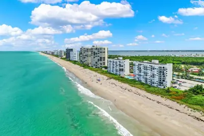 Image de Oceanfront Paradise Awaits – Fully Furnished 2br/2ba with Spectacular Views!