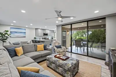 Image de Wailea Ekahi 24b - Modern Garden Retreat w/ Lanai, Split Ac & Stylish Renovation