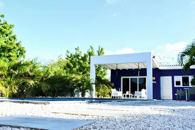 Image de Stylish apartment with terrace right by the pool, in prime location - Curacao