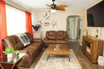 Image de 3-bedroom house in peaceful Hampton with WiFi, Ac close to Food & Entertainment