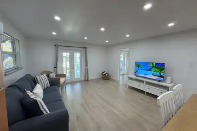 Image de Charming 2-bedroom 2-bathroom apartment in lovely Layton