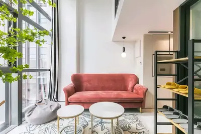 Image de Spacious 3-bedroom Loft apartment with WiFi, Ac in heart of Shanghai riverview