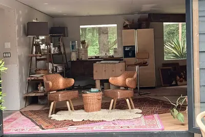 Image de Artsy Farmstay on Bainbridge with a pool!