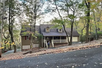 Image de Spacious 4 Br house in gated Bent Tree- min from downtown Jasper-Gateway to N Ga
