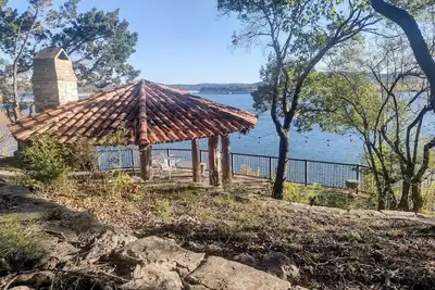 Image de Cozy cabin with lake access