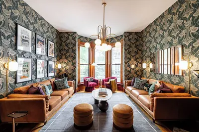 Image de Downtown Mke, Arcade+Games+Golf, Lake, Patio+Grill