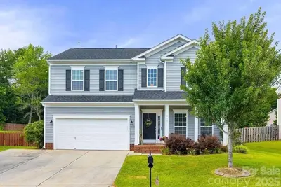 Image de Stunning 3k sq ft 4-bedroom Family house in Rock Hill -9 mins from downtown-