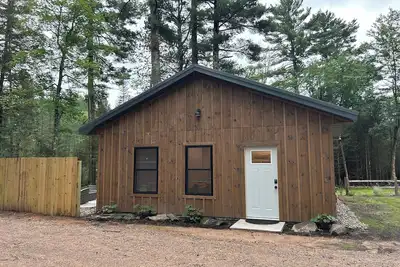 Image de Cozy 2-bedroom newly built cabin in charming Saint Germain
