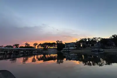Image de Lakefront Serendipity Shores