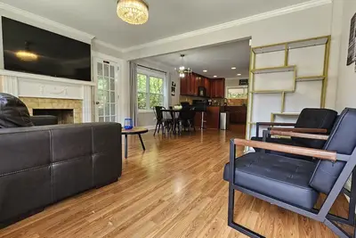 Image de Gorgeous 3br Home with Backyard