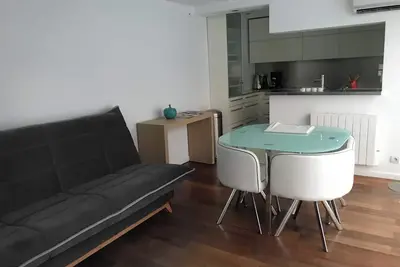 Image de Loue T2 indépendant piscine partagée chez l’habitant \nProche des plages.