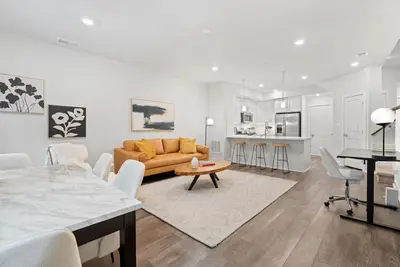Image de Upscale+Private Home 3 Bedr+3 Bth, Kitchen, Garage