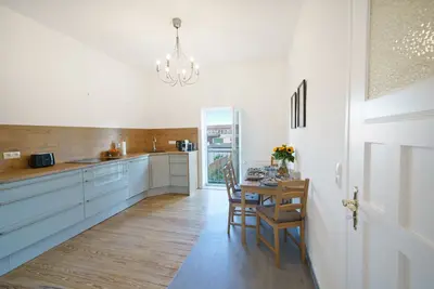 Image de 4+2*+parking lot&terrace | Ma | Pfalz | A61 | public transportation