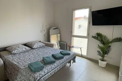Image de Studio pour 4 proche de la plage avec Parking