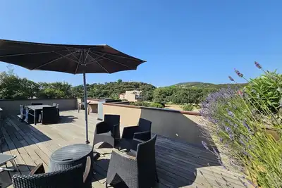 Image de Superbe appartement en toit terrasse avec piscine et plage à 200 mètres
