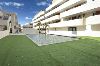 Image de Appartement T2 Moderne – Jardin, Terrasse & Piscine