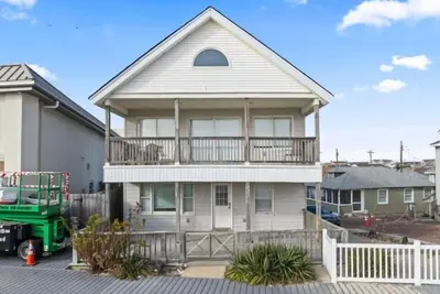 Image de Board255 | The Closest Home to the Boardwalk Action! 5br 2ba Oceanfront!