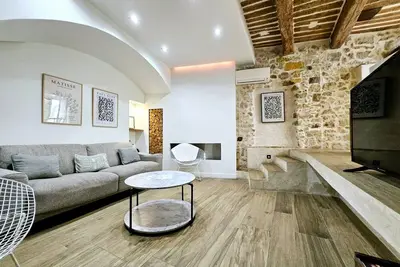 Image de Le Bain Méditerranéen - Joli T2 dans le vieil Antibes