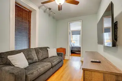 Image de Walk to Washington St: Hoboken Apt w/ Balcony!
