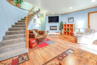 Image de Family Retreat 2 Mi to Santa's House: Pets Welcome