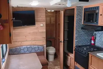 Image de Cozy Camper - Small Rv near Toledo Bend, La.